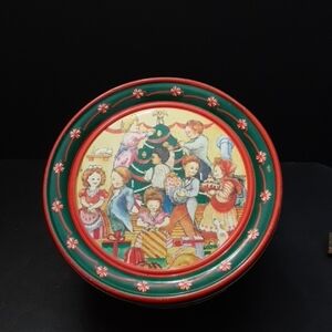 Festive Christmas Decorative Green/Red Holiday Cake Tin.